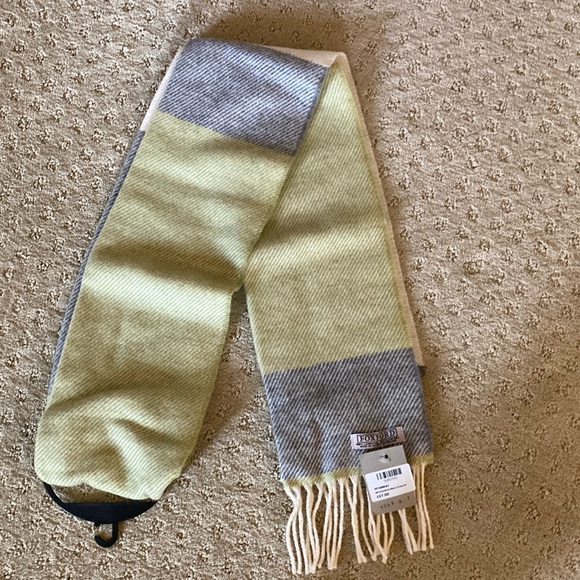 Foxford scarf - Picture 1 of 4